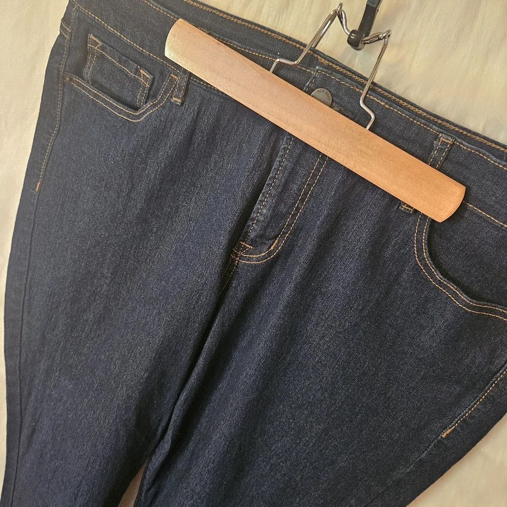 Old Navy Super Skinny Mid Rise Jeans - Picture 2 of 7